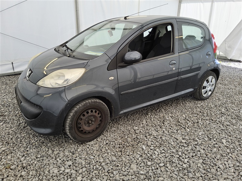 Peugeot 107 1.0i N185