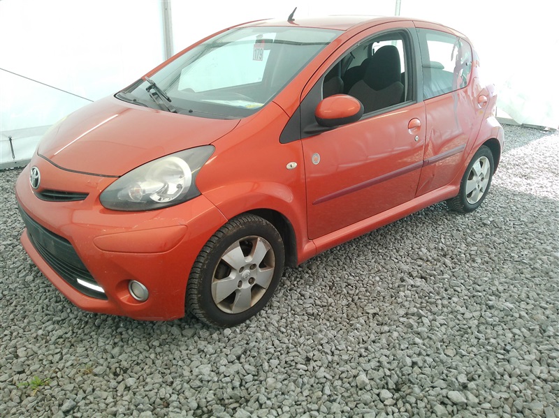 Toyota Aygo 1.0i Orange Spice n°179