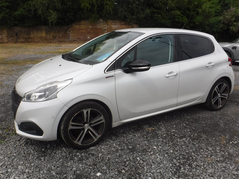 Peugeot 208 1.2 PureTech GT Line S&S EURO6 n°212