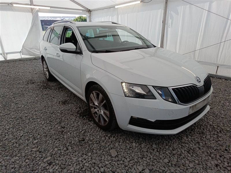 Skoda Octavia 1.6 TDI 115cv DSG Style NAVI/CUIR PARTIEL//EXPERTISE N°81