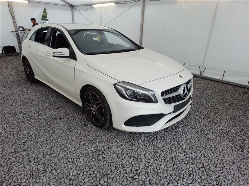 Mercedes-Benz A 180 A 180 d AMG Line *NAVI/FULL LED/INT.AMG///EXPERTISE N°105