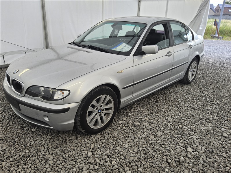 BMW 318 serie 3 n°112