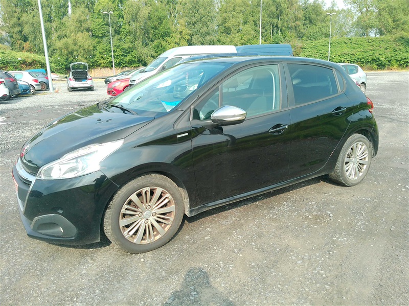 Peugeot 208 1.6 BlueHDi GT Line EURO6 n°258