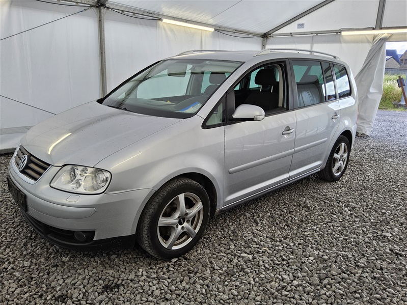 Volkswagen Touran essence 7 places n°180