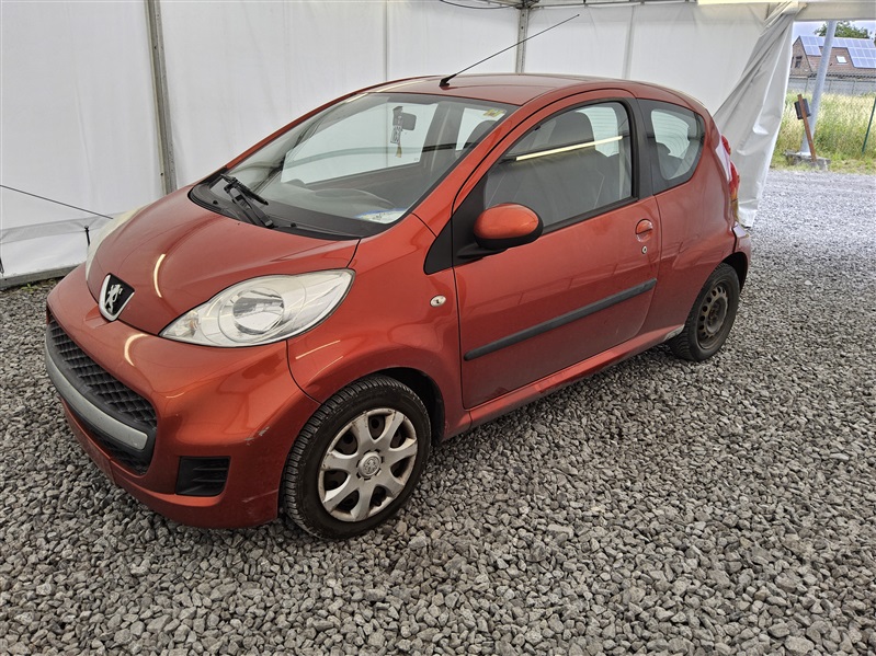 Peugeot 107 1.0i n°163