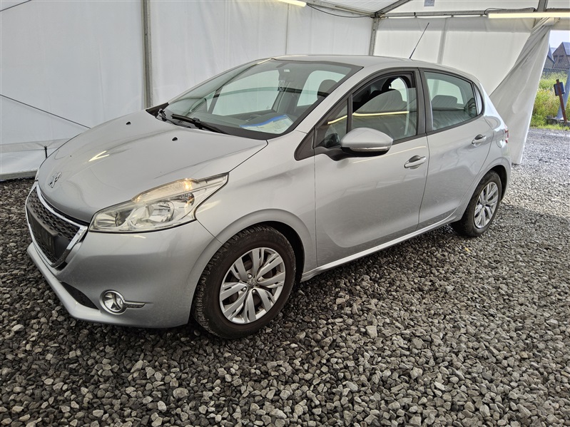 Peugeot 208 1.0 n°240