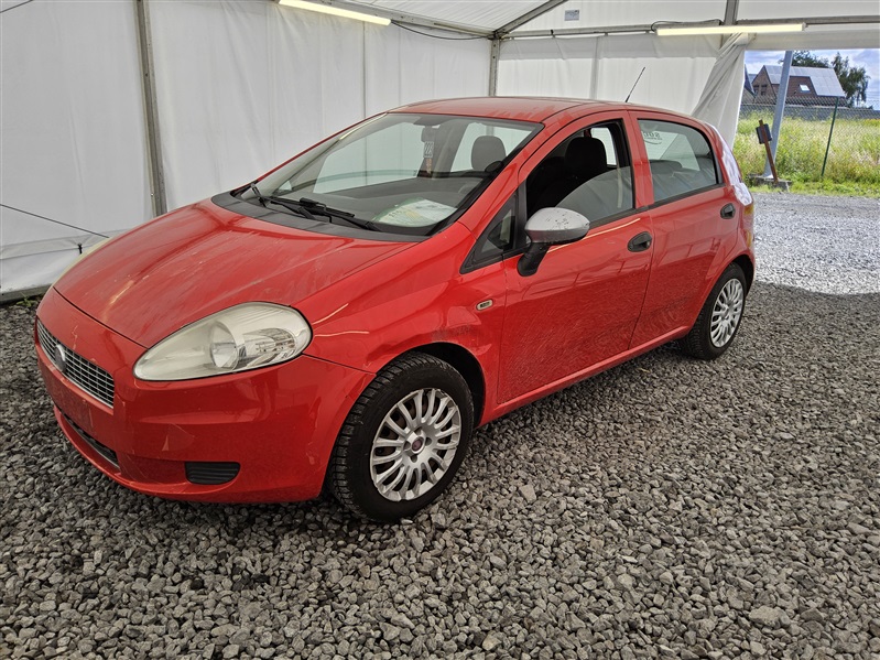 Fiat Punto 1.2i 8v 360° n°223