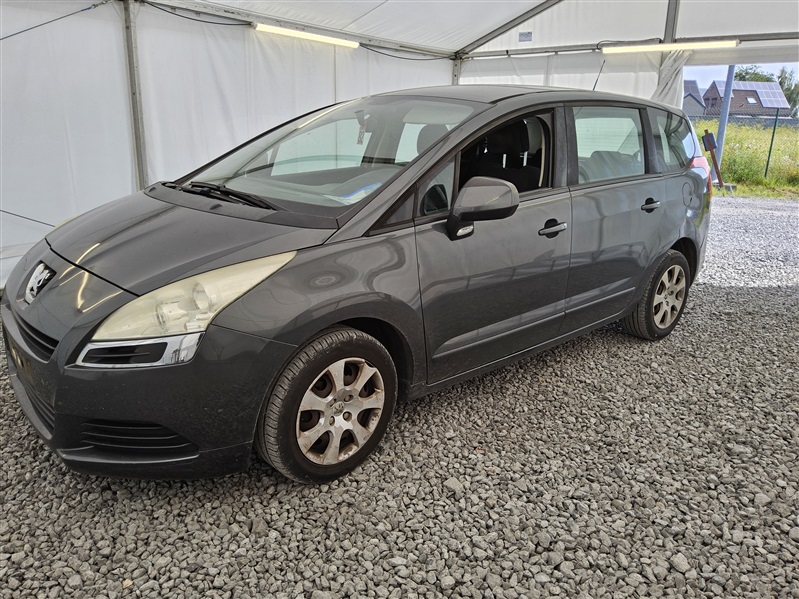 Peugeot 5008 1.6 HDi Confort Pack FAP n°82