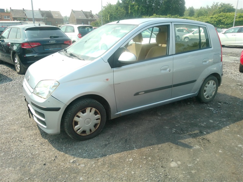 Daihatsu Cuore 1.0i 12v Plus PS EURO4 CT ROUGE n°266