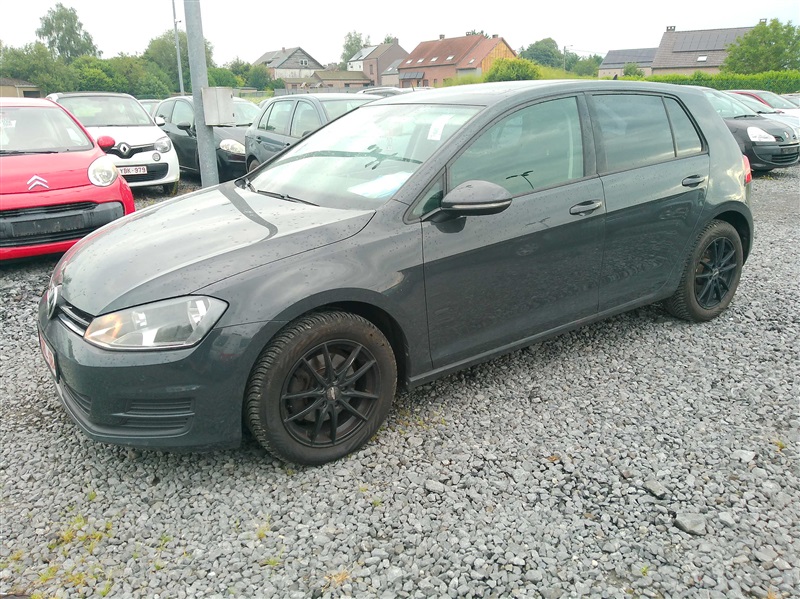 Volkswagen Golf 1.2 TSI Trendline EURO5 n°247