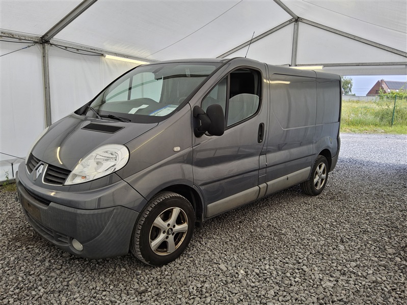 Renault Trafic 2.0 dCi 29 L1H1 Confort FAP (EU5) n°108
