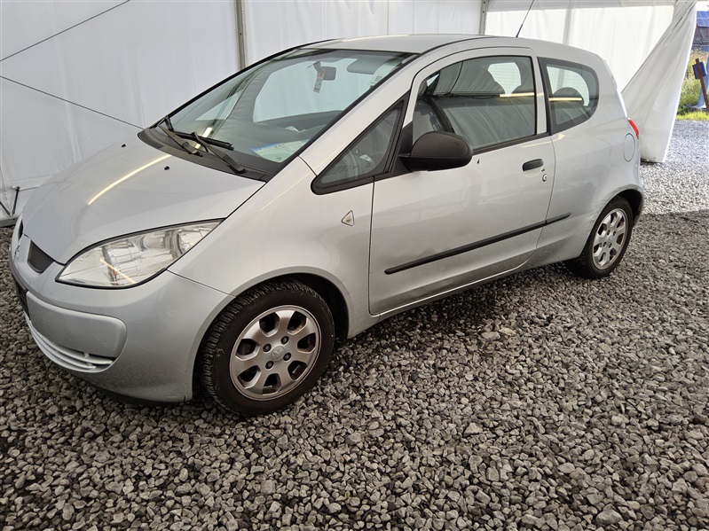 Mitsubishi Colt 1.3i 16v Invite N° 225