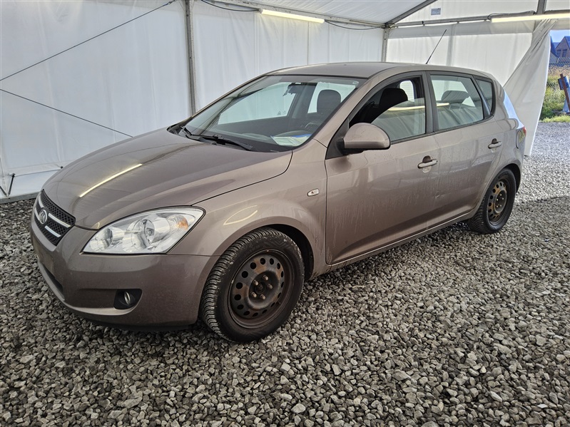 Kia Ceed / cee'd 1.6 Turbo CRDi VGT LX n°57