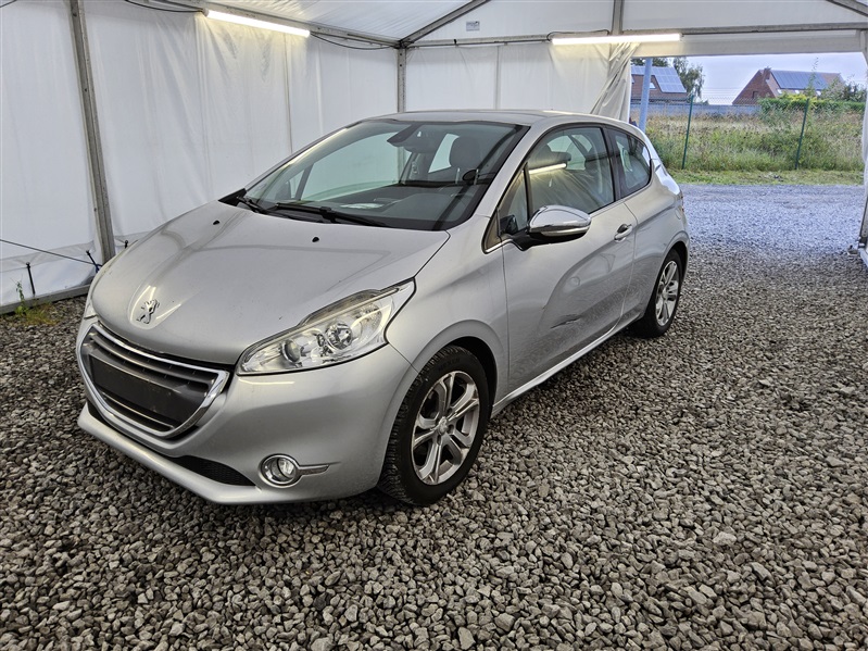 Peugeot 208 Allure n°93