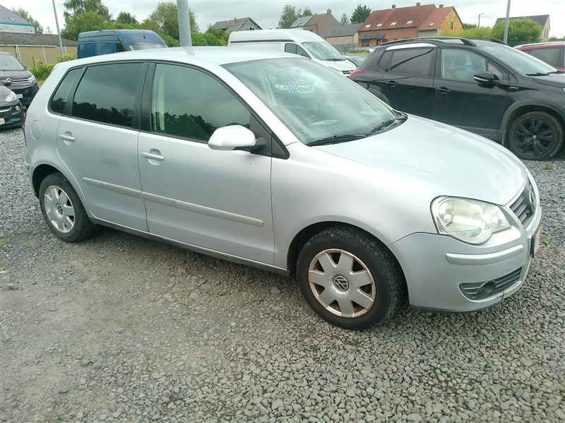 Volkswagen Polo 1.2i 12v Base EURO4 CT ROUGE n°02