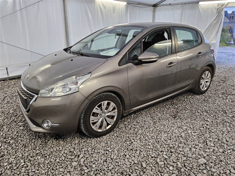Peugeot 208 1.4i Allure n°168