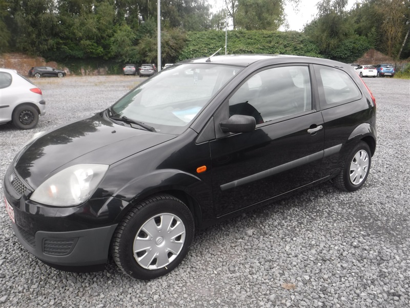Ford Fiesta 1.3i EURO4 CT ROUGE n°26