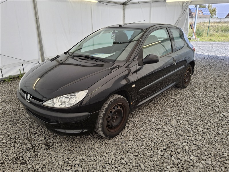 Peugeot 206 1.4i Urban n°210
