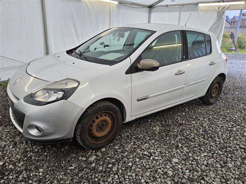 Renault Clio 1.5 dCi Exception FAP 104g. n°182