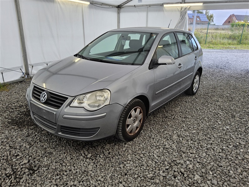 Volkswagen Polo 1.2i 12v Base n°208
