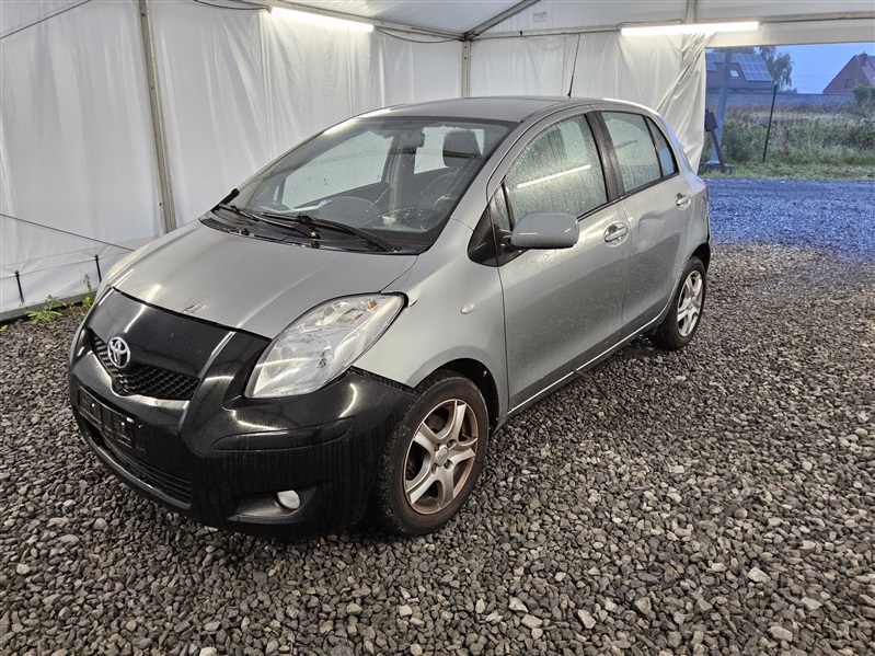 Toyota Yaris 1.4 D-4D Chill Out II DPF n°181