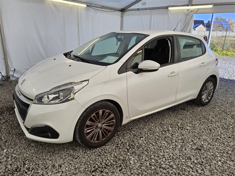 Peugeot 208 1.2i Style n°81