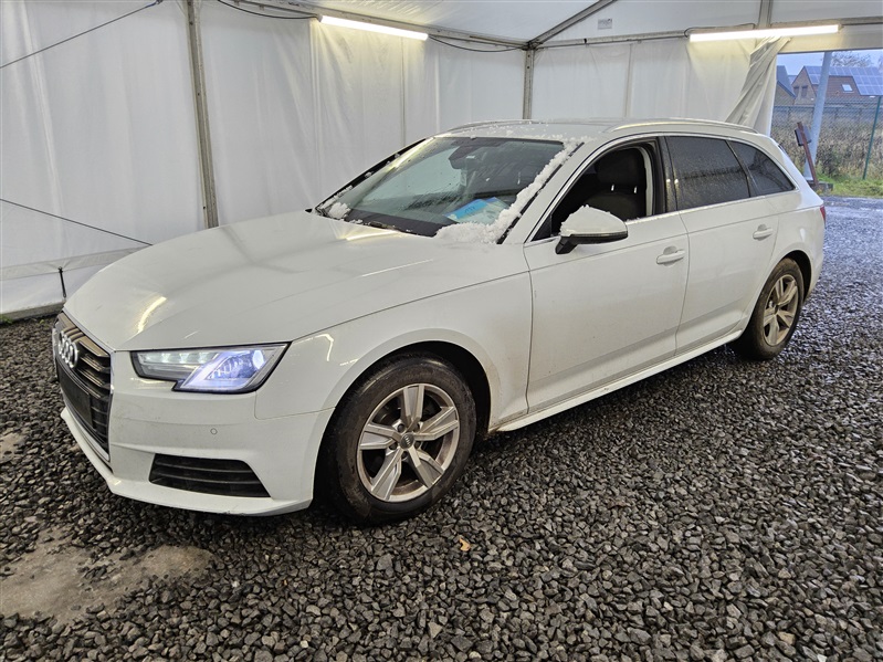 Audi A4 Avant 2.0 TDi GPS / Parking Plus / Coffre électrique N°197
