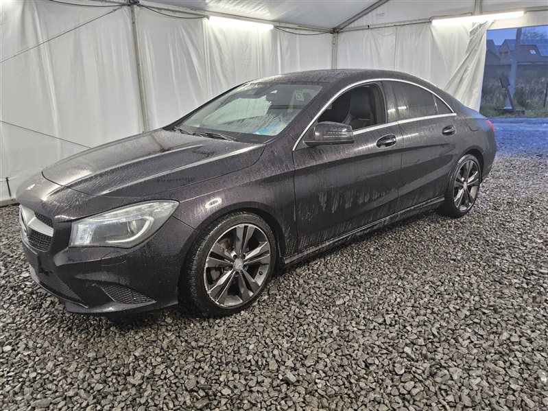 Mercedes-Benz CLA 200 d  N°260