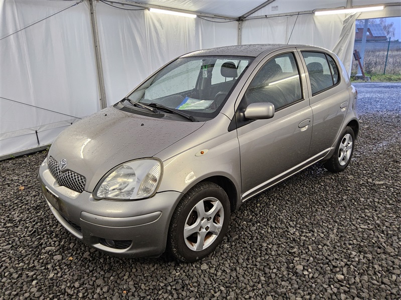 Toyota Yaris 1.0 VVT-I N°87