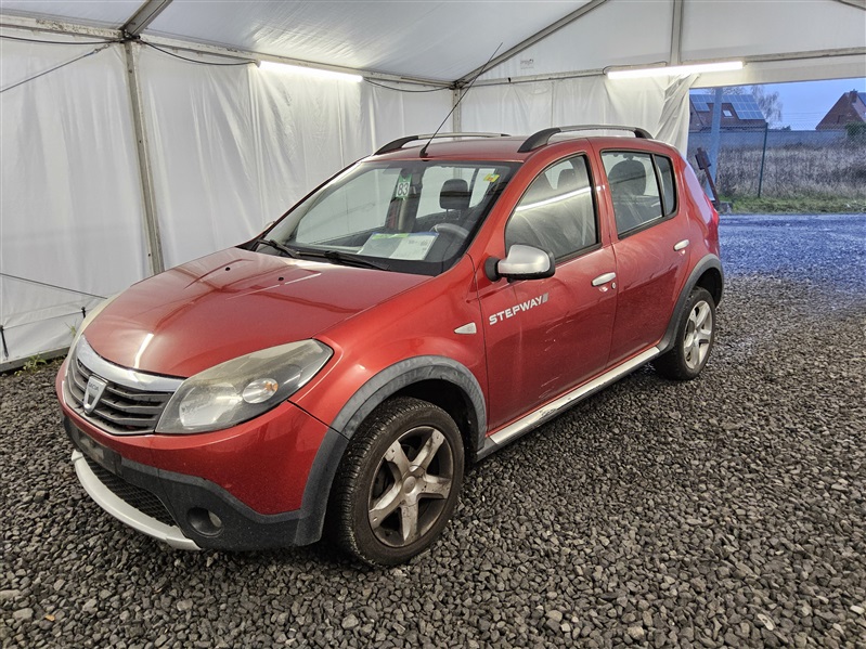 Dacia Sandero Stepway 1.6i N°83