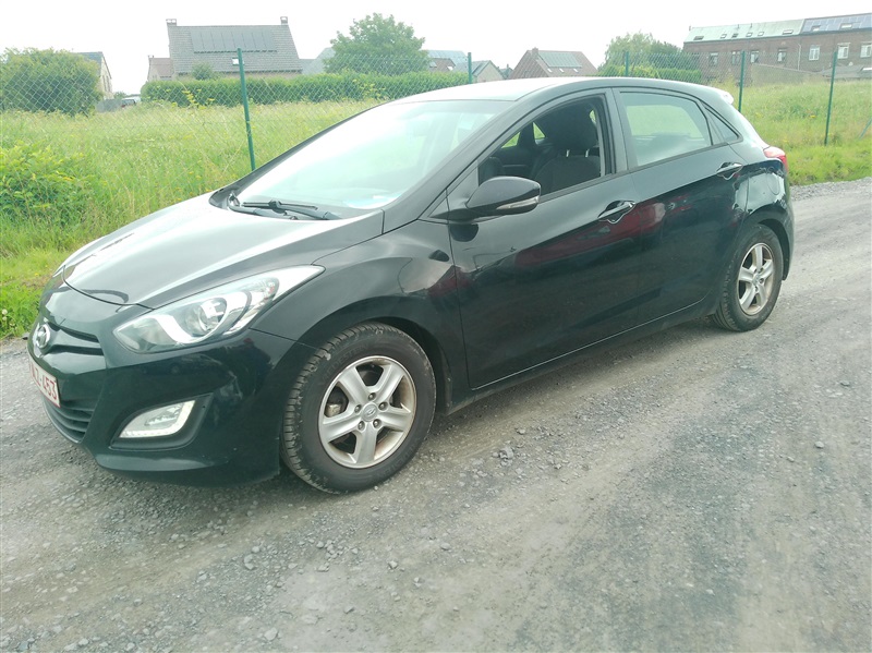 Hyundai i30 1.6 CRDi Go! n°78