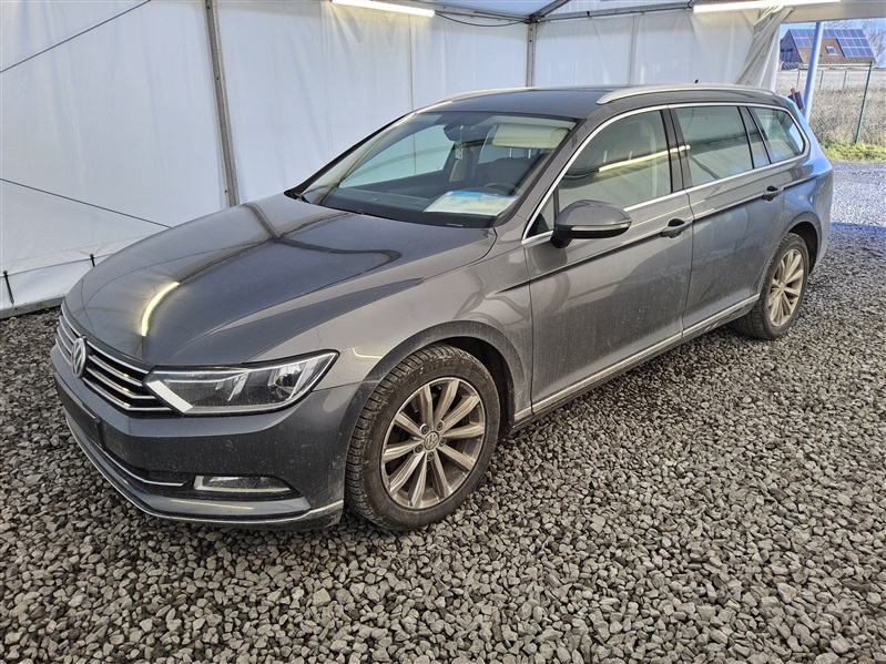 Volkswagen Passat Variant SW 1.6 CR TDi Highline DSG N°118