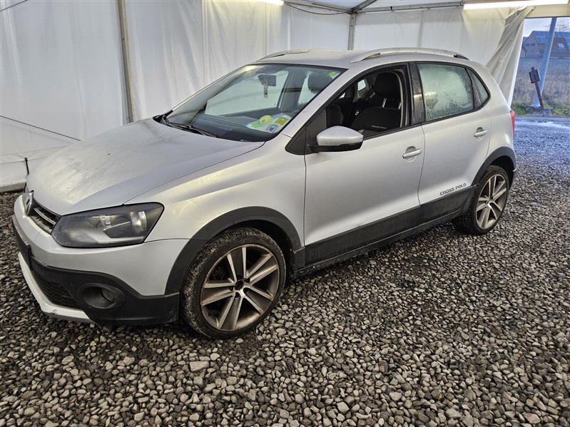 Volkswagen Polo Cross 1.6 CR TDi N°144