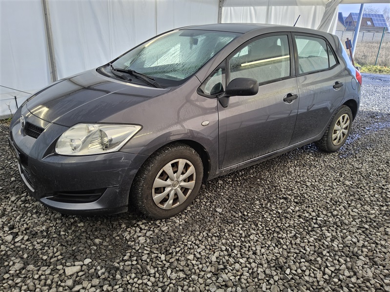 Toyota Auris 1.4 D-4D N°123