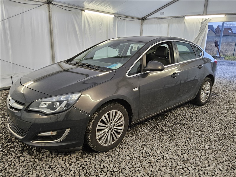 Opel Astra 1.6 CDTi ecoFLEX Cosmo *NAVI/CUIR PERFORE/BI-XENON* N°154
