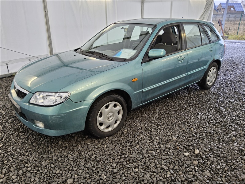 Mazda 323 F N°224