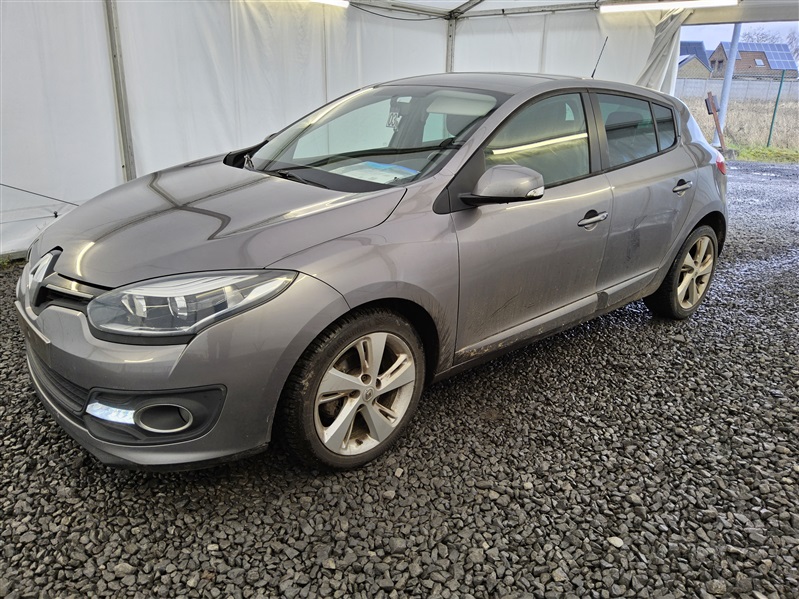 Renault Megane 1.5 dCi TomTom Edition N°03