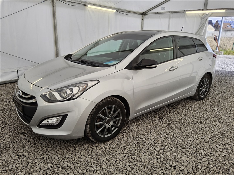 Hyundai i30 SW 1.6 CRDi Bluedrive ISG N°131