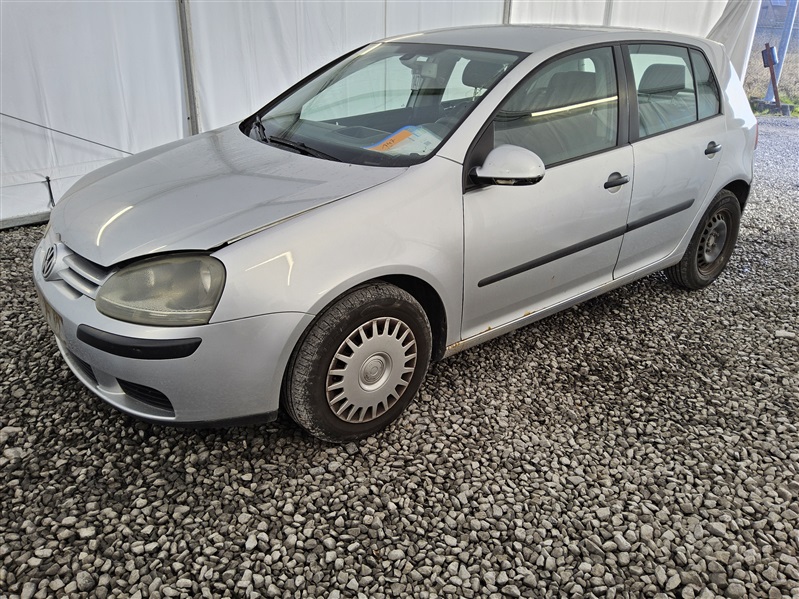 Volkswagen Golf 1.9 tDi Trendline N°147