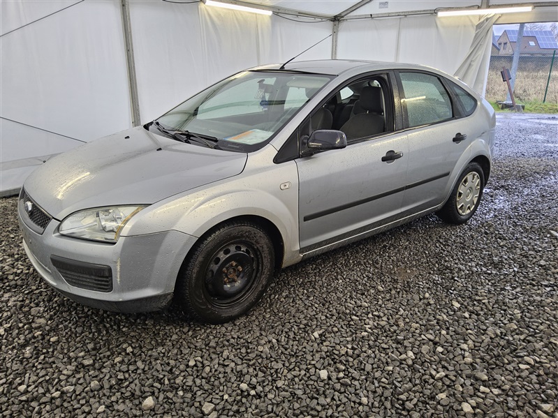Ford Focus 1.6i 16v Trend N°172