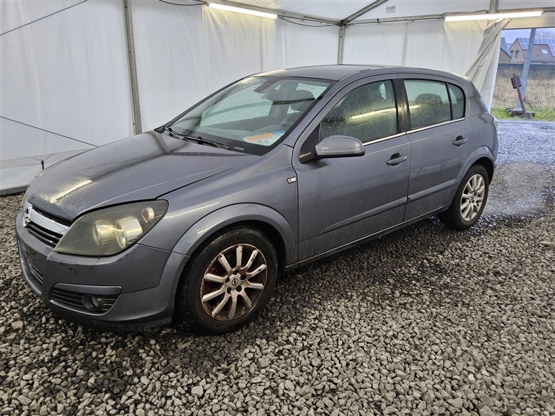 Opel Astra 1.7 DTH CDTi Enjoy N°204