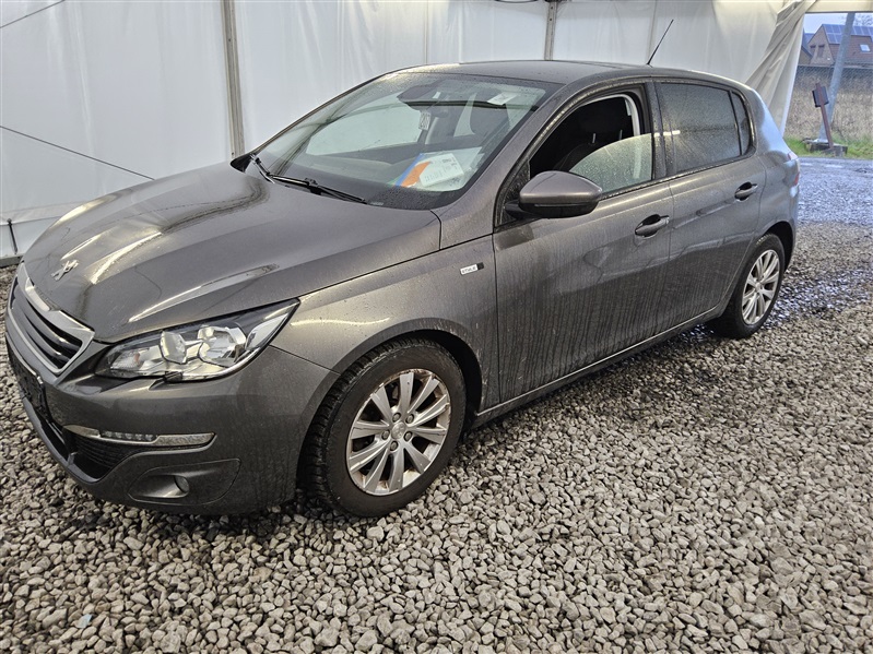 Peugeot 308 1.6 BlueHDi Style STT N°207