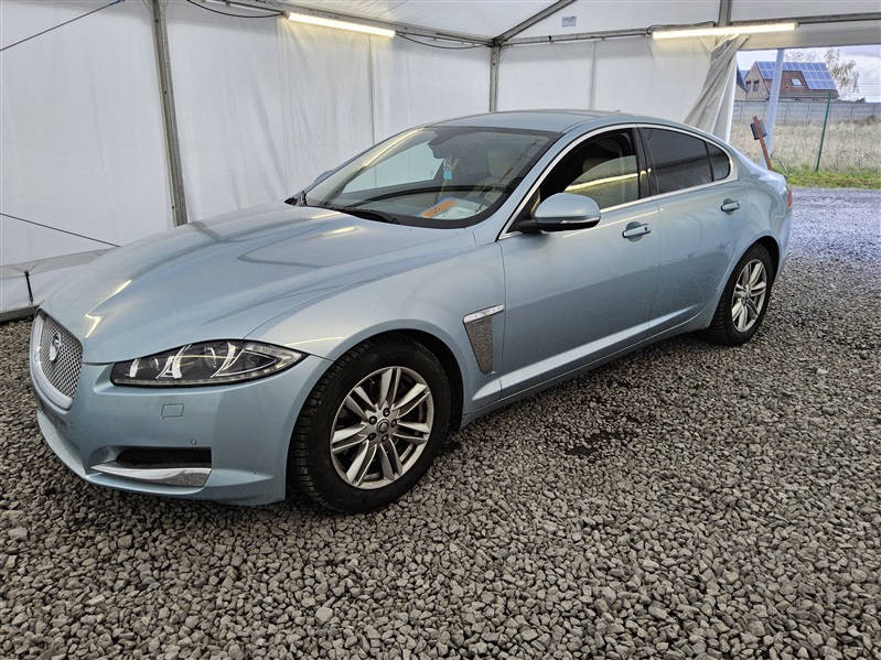 Jaguar XF 2.2 D N°39