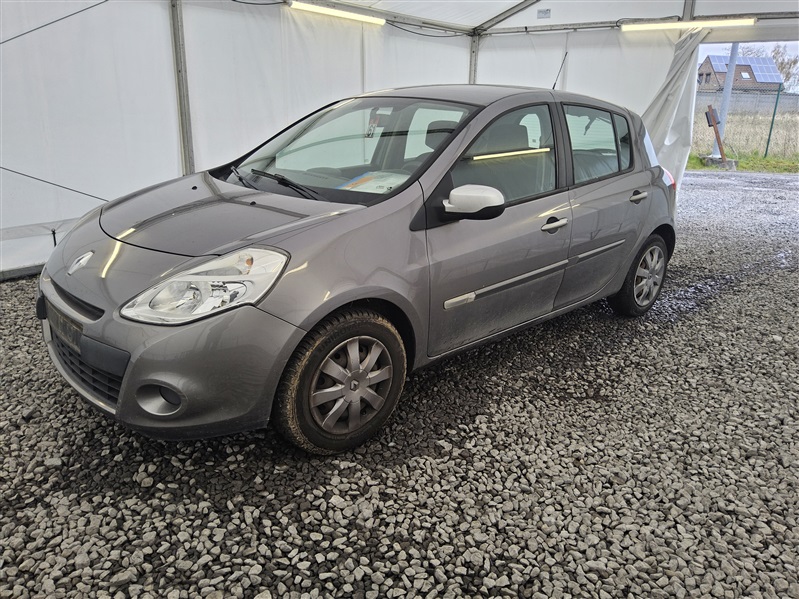 Renault Clio 1.2i Collection N°61