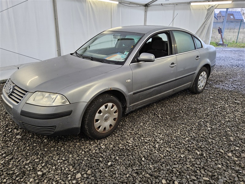 Volkswagen Passat 1.9 TDi Base N°113