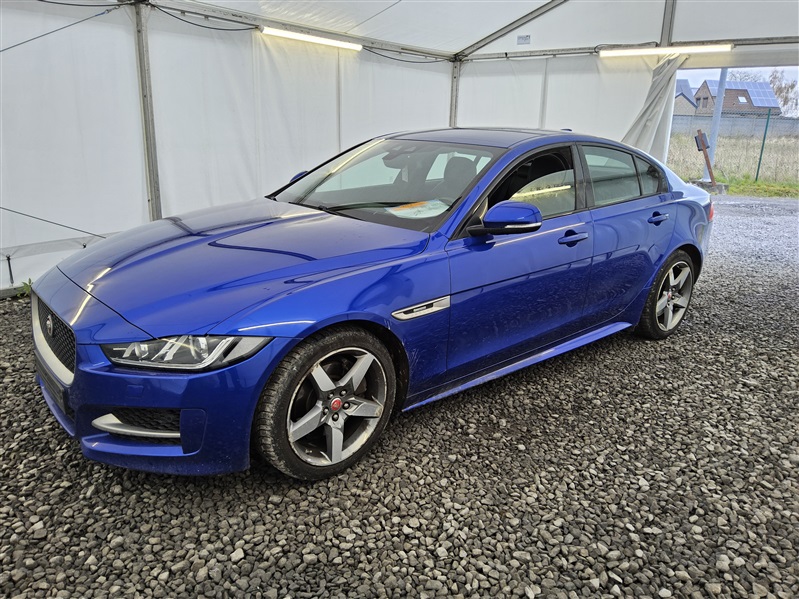 Jaguar XE 2.0 T R-Sport CUIR/NAVI/BI-XENON/JA18 N°118