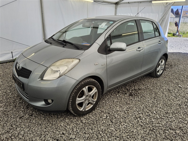 Toyota Yaris 1.4 Turbo D-4D Follow Me N°147