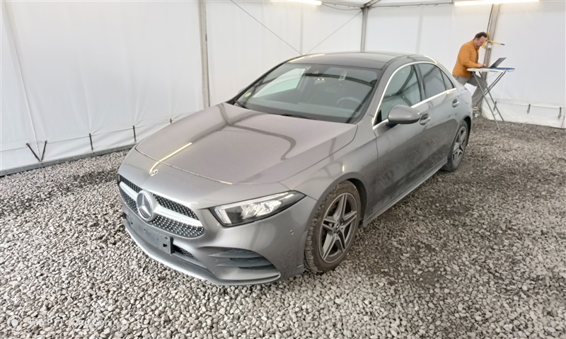 Mercedes-Benz A 180 d AMG lines// cam // carplay//EXPERTISE N°197
