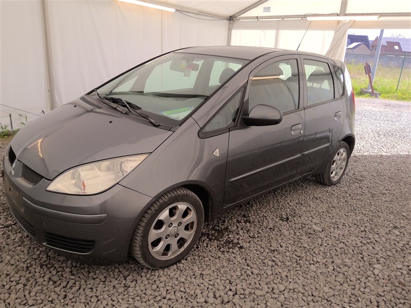 Mitsubishi Colt 1.5 Turbo DI-D Inform N°211