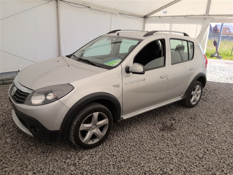 Dacia Sandero 1.6i Stepway N°239